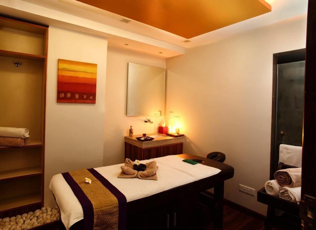 Nidhivan Sarovar Portico Vrindāvan Exterior photo